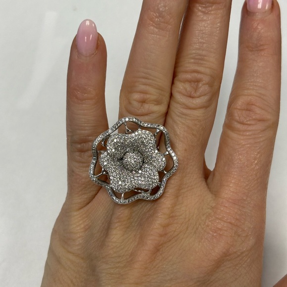 Suzy Levian Sterling Silver White Cubic Zirconia Flower Ring NWT - Picture 7 of 7